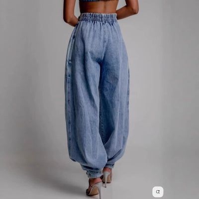 High waist trousers with elegant ankle-tied design for a sophisticated and modern look