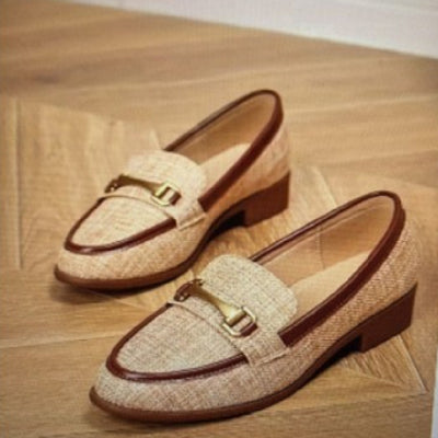 Elegant slip-on loafers designed for comfort and style, perfect for formal and casual occasions.