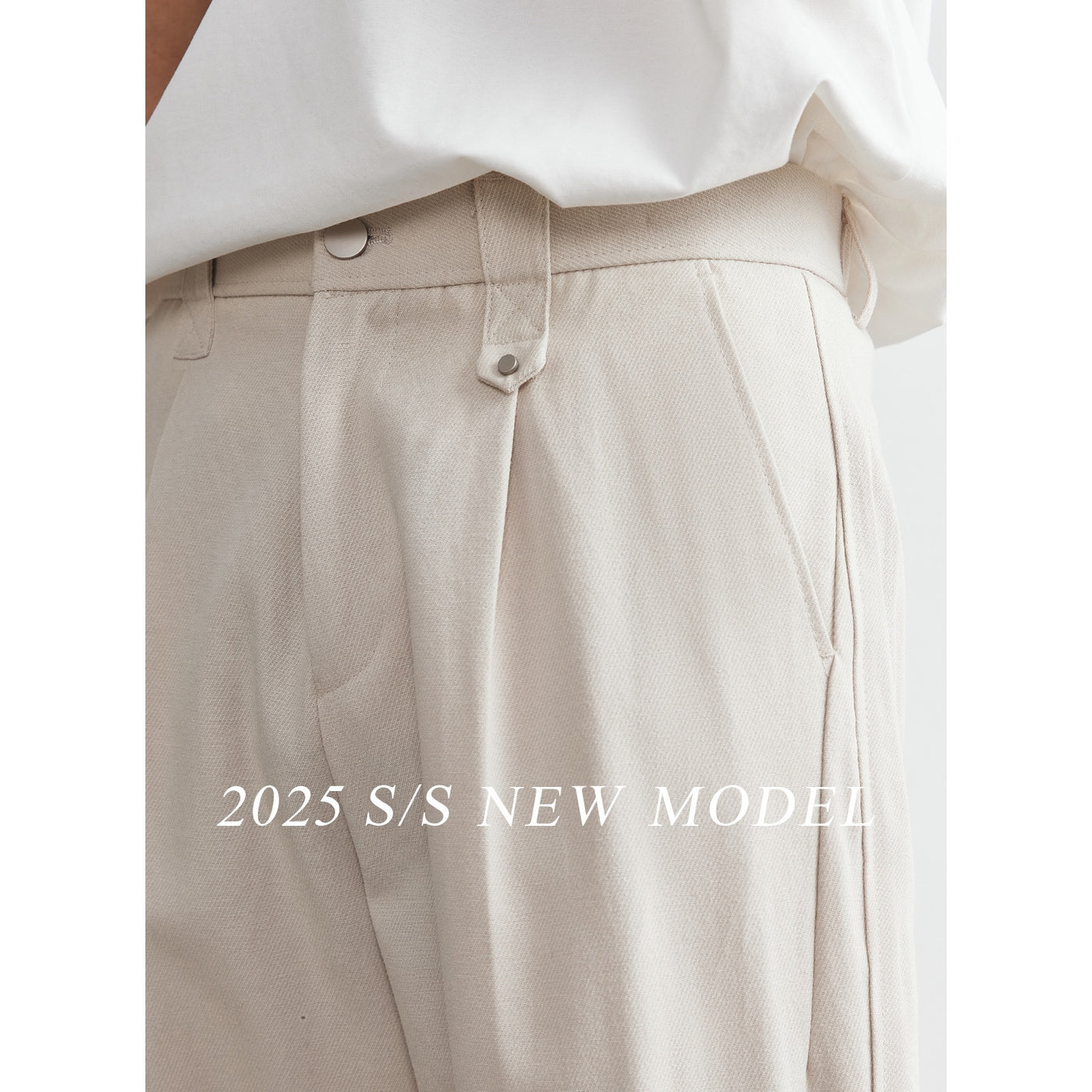 Men's straight drooping pants offering ultimate comfort for everyday wear in a stylish and relaxed fit.