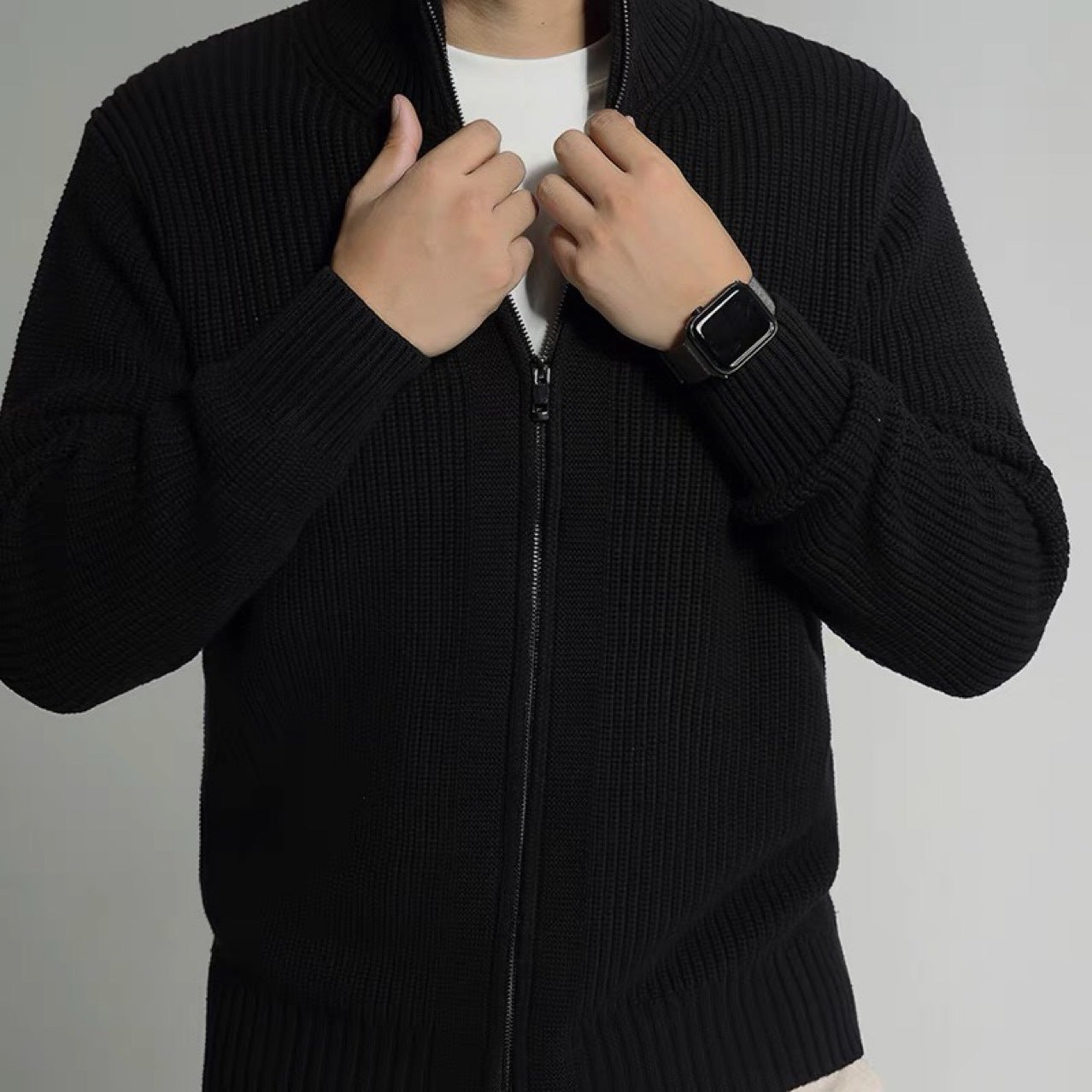 Stylish cardigan for men combining comfort and elegant design, perfect for formal and casual occasions