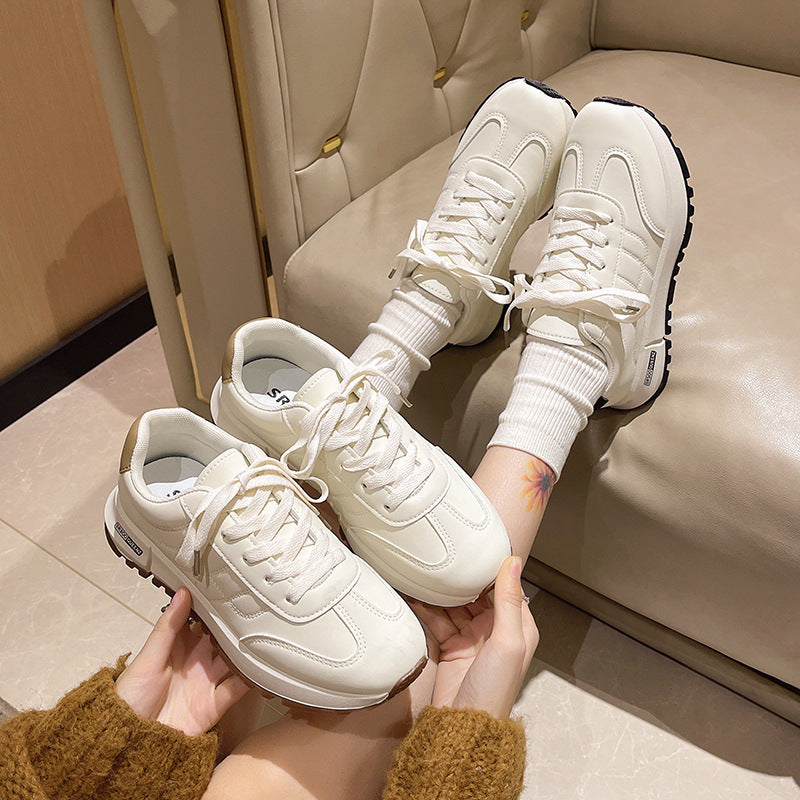 Elegant leather shoes designed for formal occasions, combining style and comfort for a sophisticated look.