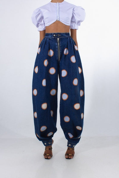 High waist trousers with elegant ankle-tied design for a sophisticated and modern look