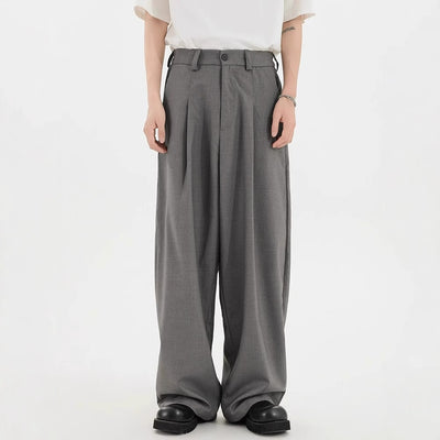 Elegant casual outfit showcasing stylish fashion for everyday wear, perfect blend of comfort and sophistication.