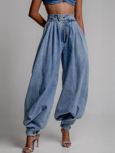 High waist trousers with elegant ankle-tied design for a sophisticated and modern look