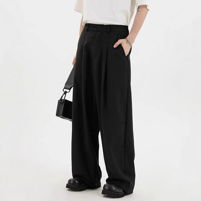 Elegant casual outfit showcasing stylish fashion for everyday wear, perfect blend of comfort and sophistication.